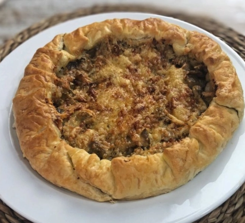 Hojaldre de setas y bacon