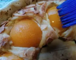 Step <p>Sacamos del horno y dejamos enfriar,una vez frío pincelamos con el preparado del almíbar para darle brillo al melocotón.</p><p><br></p><p>Y a disfrutar de este riquísimo postre!!</p> illustration