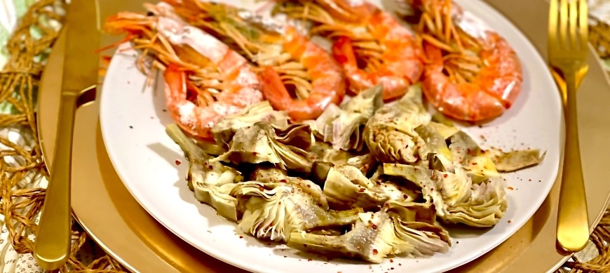 Alcachofas y gambones al vapor