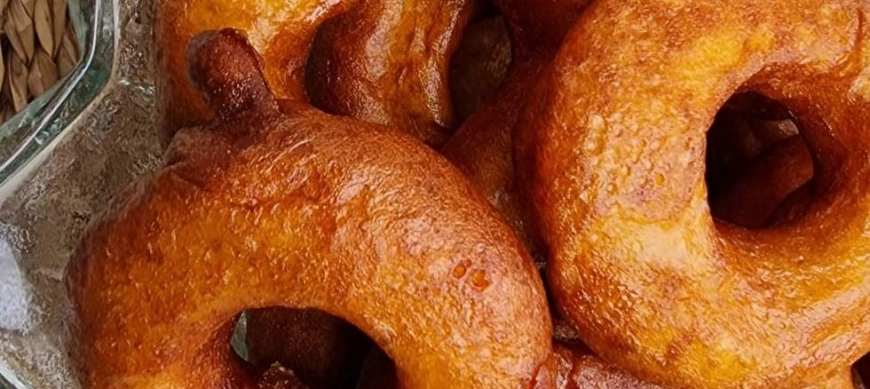 BUÑUELOS DE CALABAZA CON BUÑOLERA