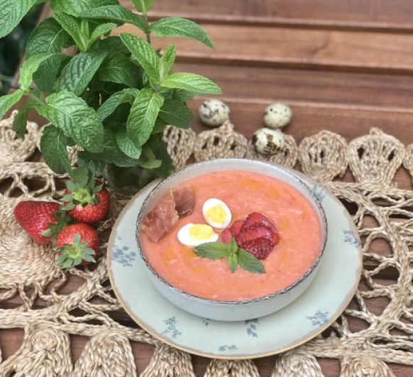 Salmorejo de fresas sin gluten