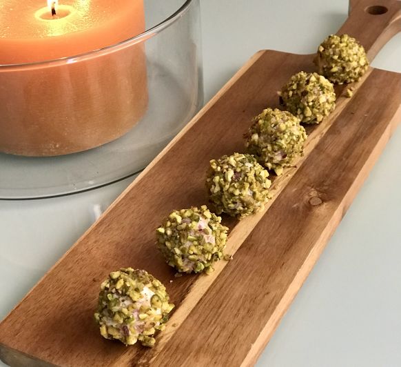 Bolitas de jamón con pistachos