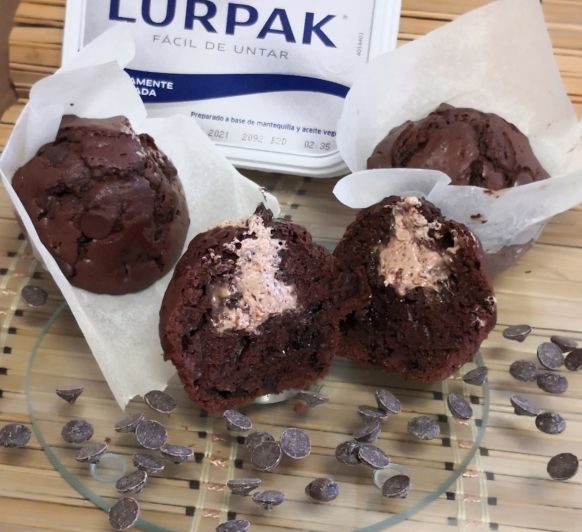 Muffins de chocolate con corazón de crema de Nutella