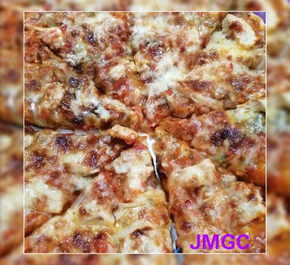 PIZZA DE POLLO Y SALSA BARBACOA